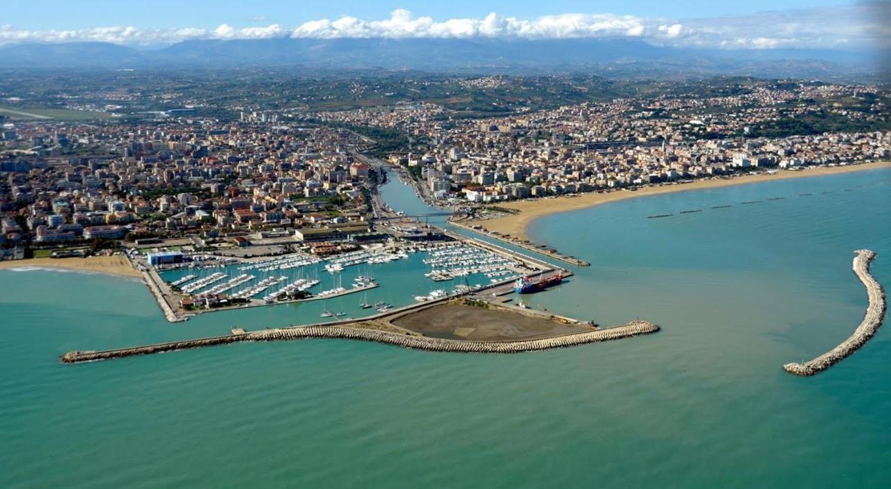 Novatek Apartment 201 Exclusive Pescara Exterior photo